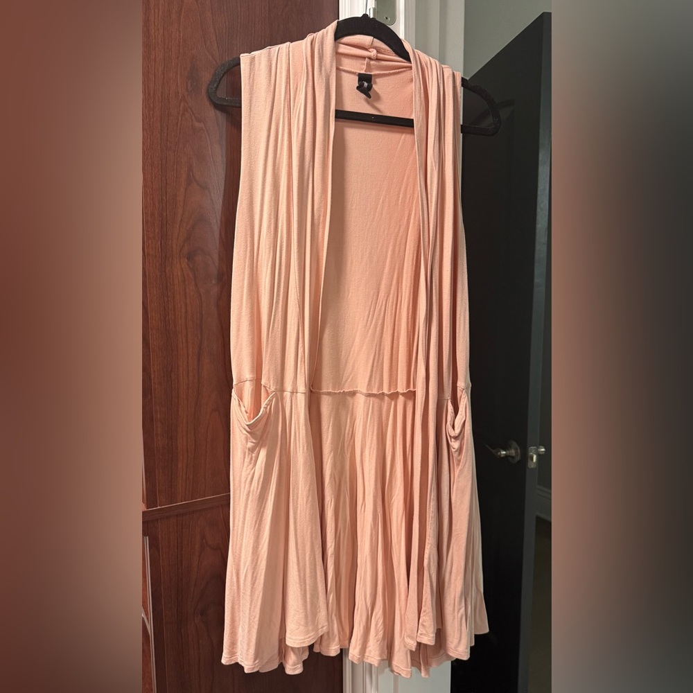 Agnes & Dora Peach Top